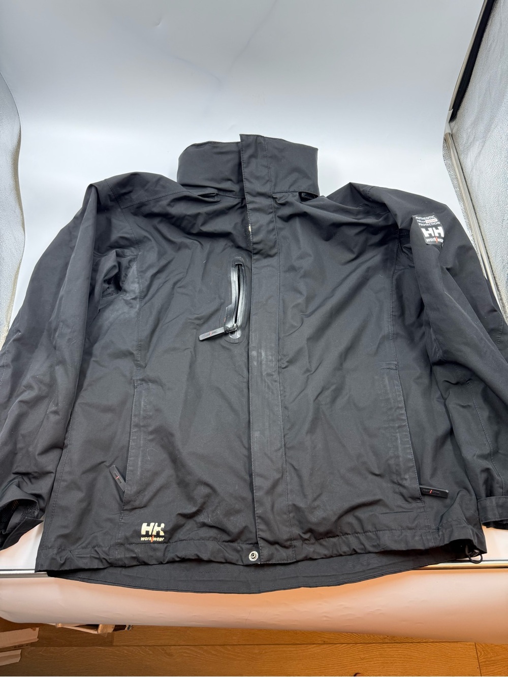 Helly Hansen Manchester waterproof shell jacket size lg black
